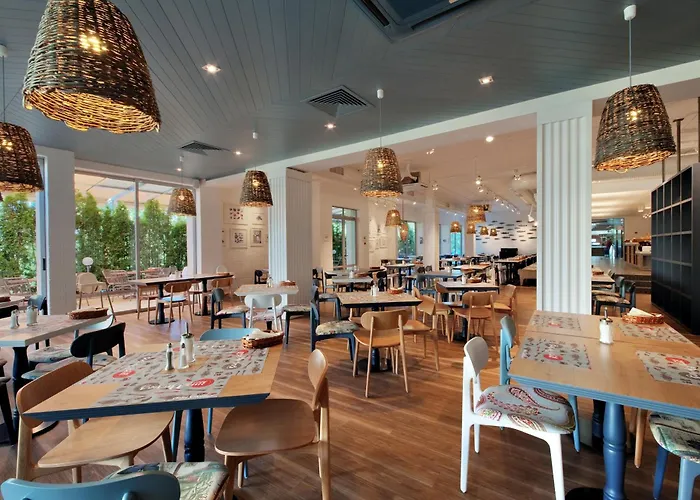 Excelsior Golden Sands