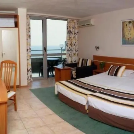 Excelsior Hotel 4*