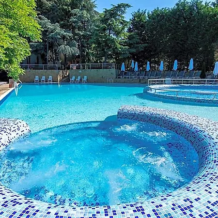 Excelsior Hotel 4*
